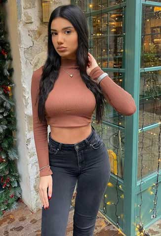 VIP call girls in Adarsh Nagar